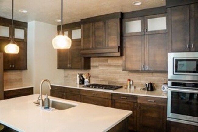 Building Photo - 2975 S Old Hickory Way
