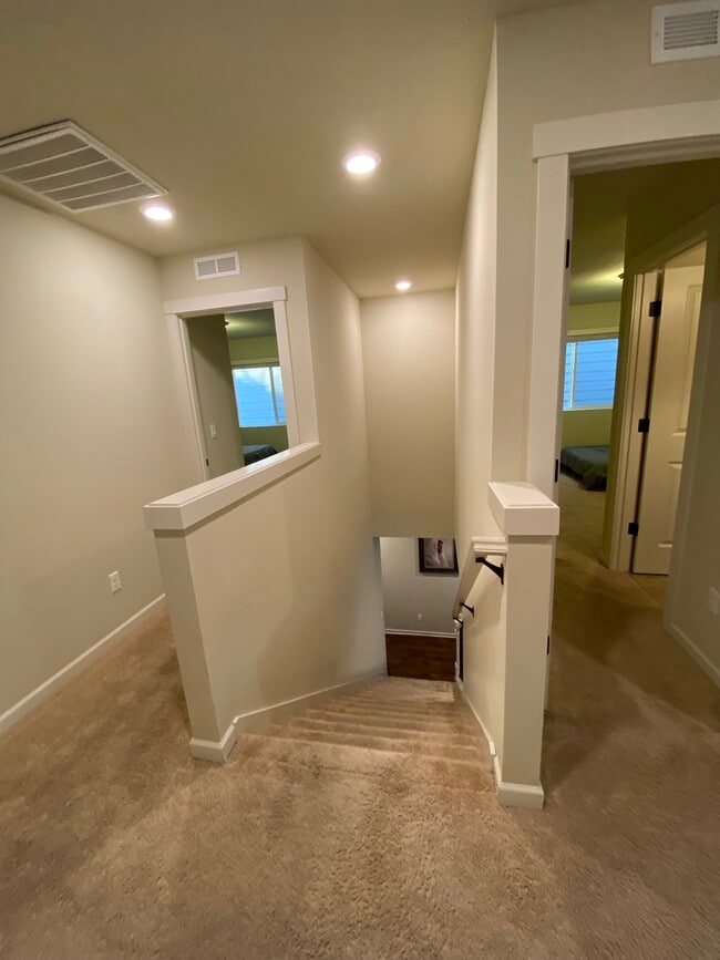 Building Photo - 10030 NW Bartlett Loop