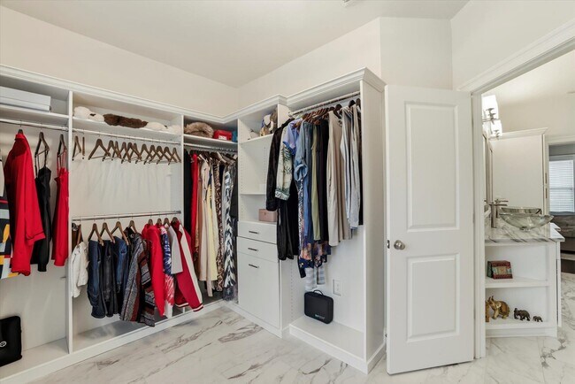 Building Photo - 5360 Spirit Rock Pl