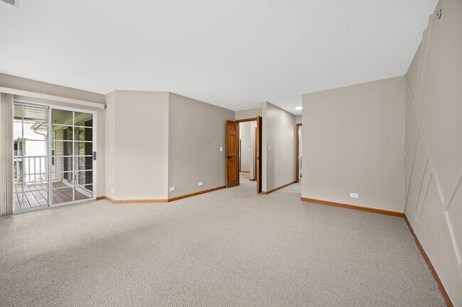 Building Photo - 5S560 Paxton Dr
