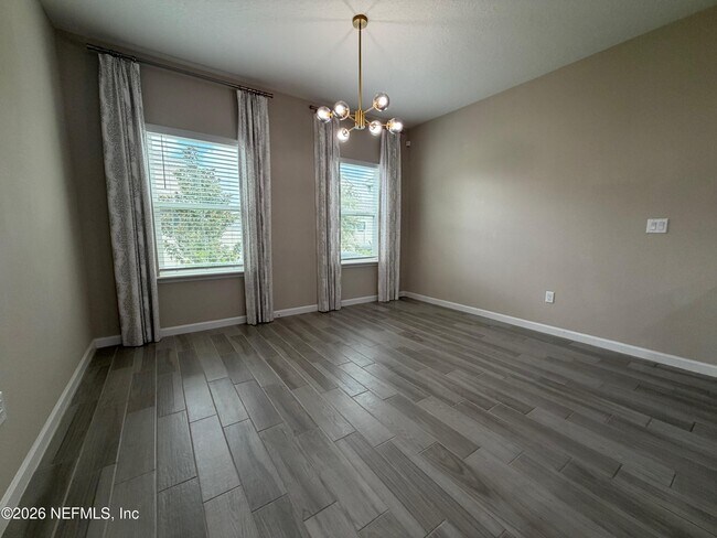 Building Photo - 2219 Major Oak St
