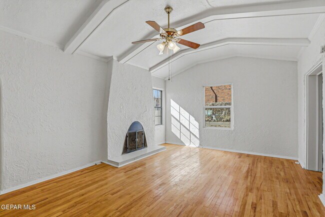 Building Photo - 3249 Lebanon Ave