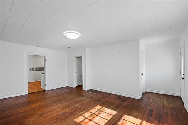 Building Photo - 125 E Tabb St