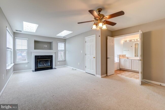 Building Photo - 6160 Cinnamon Ct