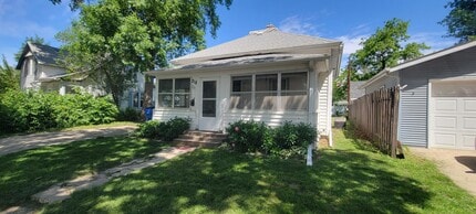 Building Photo - 218 E National St