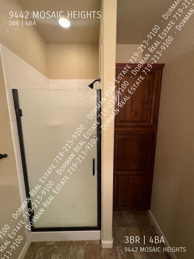 Building Photo - 9442 Mosaic Heights