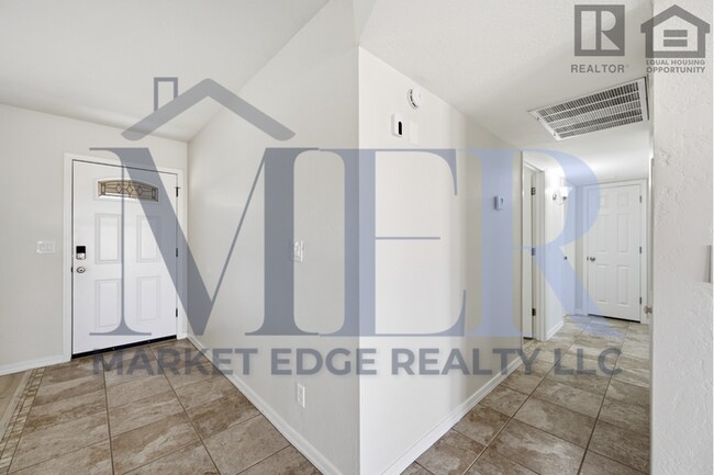 Building Photo - 3Bed/2Bath House at Cactus/ 39thAve! Ready for Immediate Move-In! -- NO HOA! FULLY REMODELED!