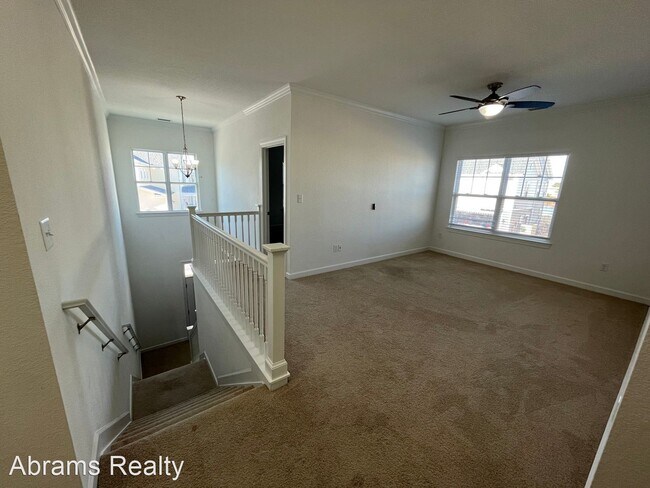 Building Photo - 4 br, 3.5 bath House - 1700 Paulet Drive
