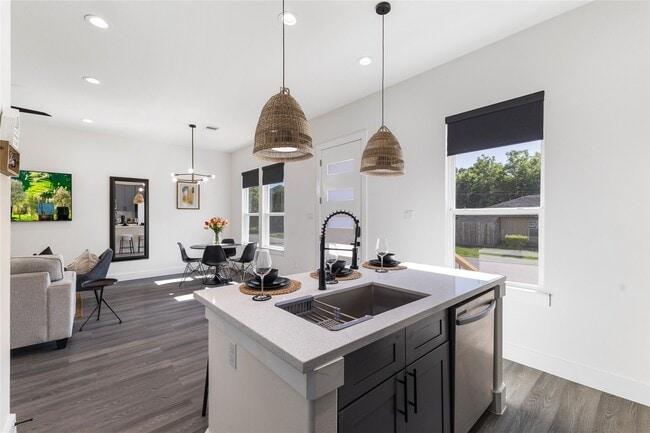 Building Photo - 4802 Angleton St