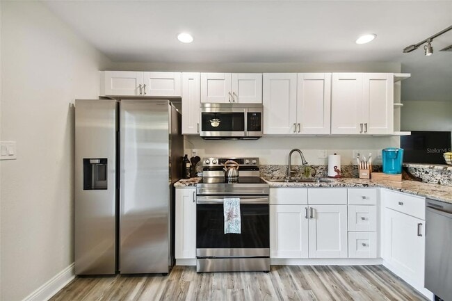 Building Photo - 4324 S Clark Ave