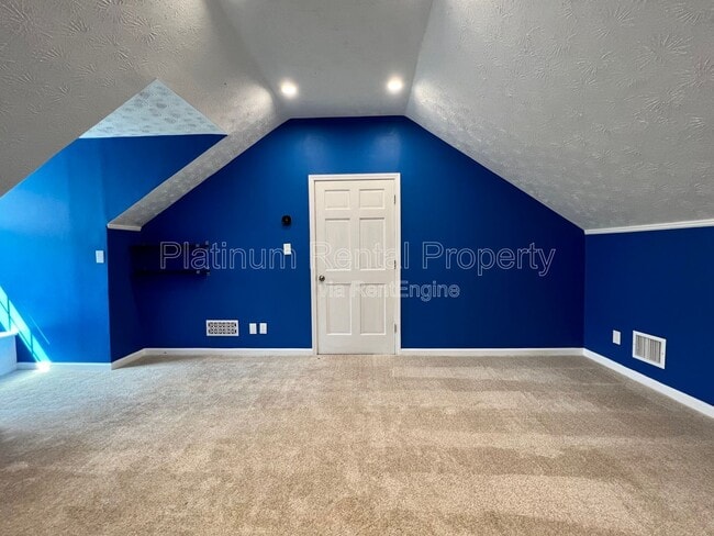 Building Photo - 3707 Rogers Cove