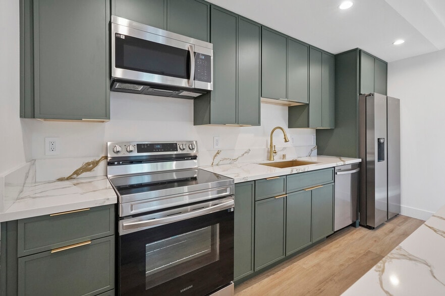 Building Photo - 10028 Shoup Ave