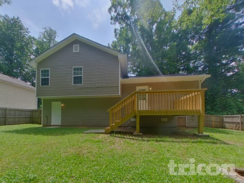 Building Photo - 431 Bridgeport Pl