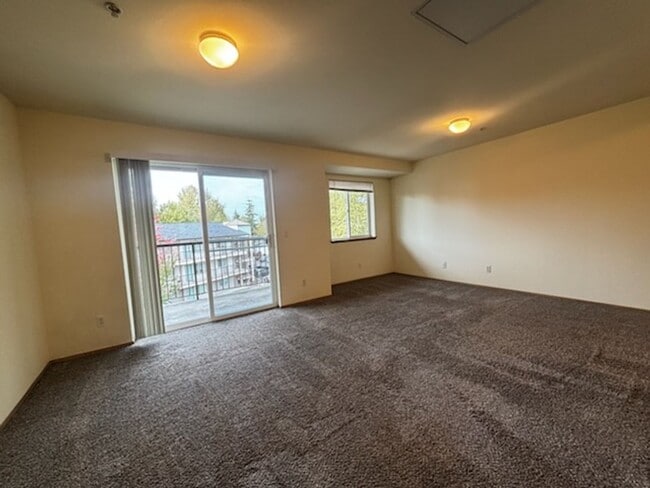 Building Photo - Limited-time fall special: $750 off 1st fu...