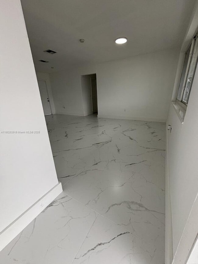 Building Photo - 1201 NW 79th Way