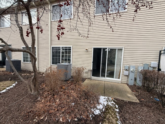 Building Photo - 3736 Munson St