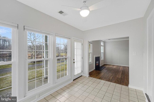 Building Photo - 2942 Yarling Ct