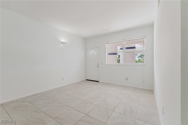 Building Photo - 5612 Rose Garden Rd