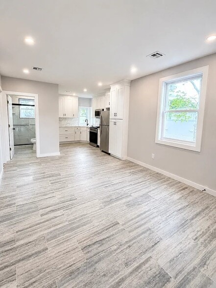 Building Photo - 182 Belmont Ave
