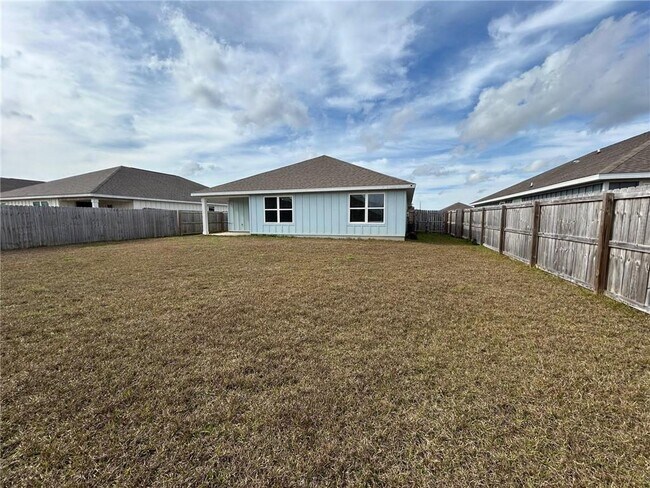 Building Photo - 20866 Petal Dr