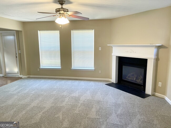Building Photo - 162 Topaz Dr
