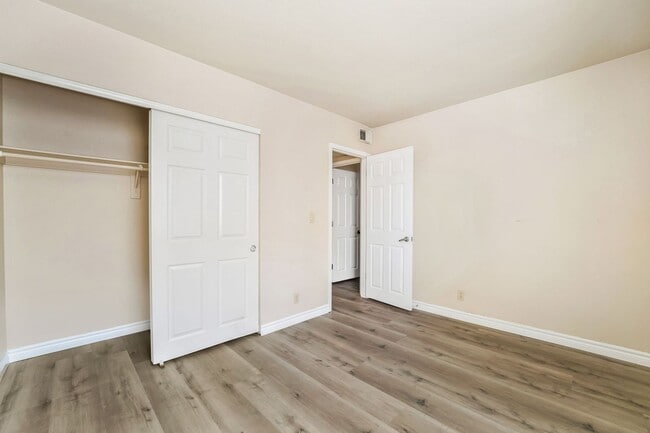 Building Photo - Charming Spring Valley Condo with Bright Living Spaces & Prime Location!