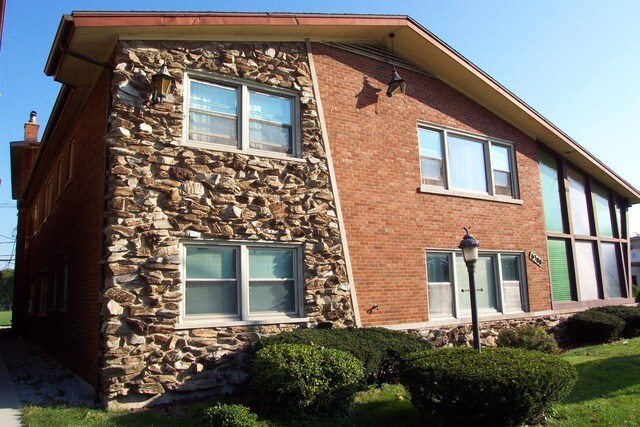 Primary Photo - 6300 W 63rd St