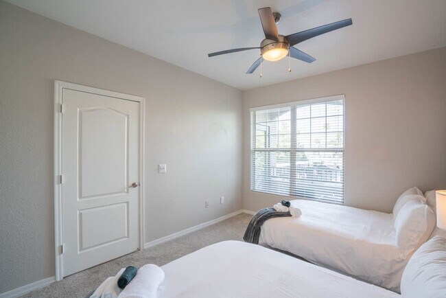 Building Photo - 10 W Minnezona Ave