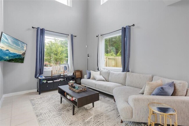 Building Photo - 4625 Mallow St