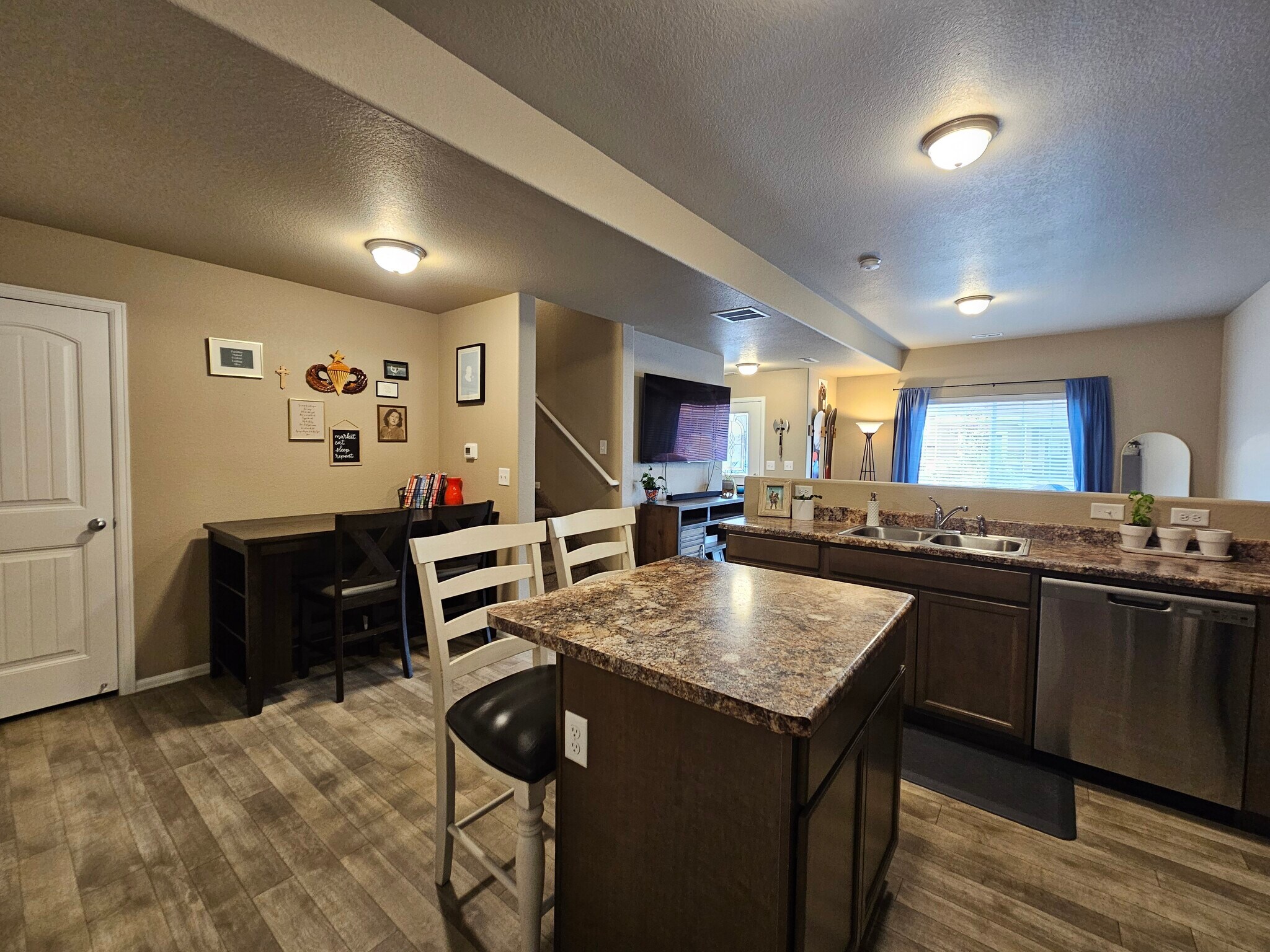 Building Photo - 7673 Jack Pine Grv