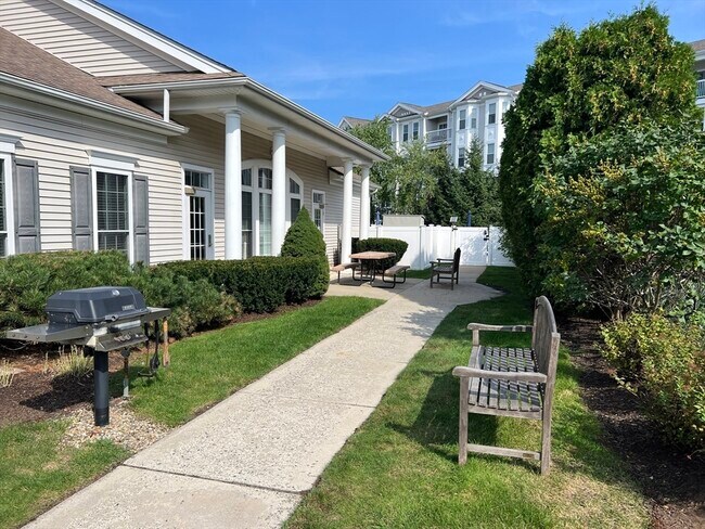 Building Photo - 132 Clocktower Dr