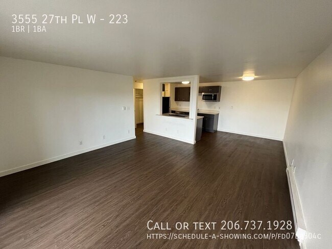 Building Photo - 3555 27th Pl W