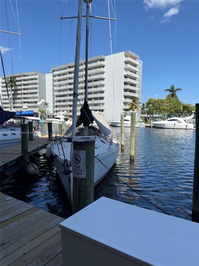 Building Photo - 2415 NW 16th St Rd