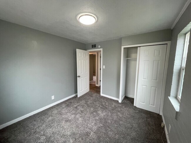 Building Photo - Charming 3 Bed/1 Bath Home!