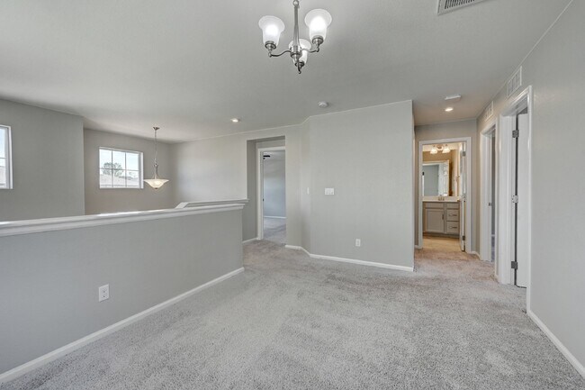 Building Photo - $3,325 - 3 Bed, 3 Bath Home in Centennial ...