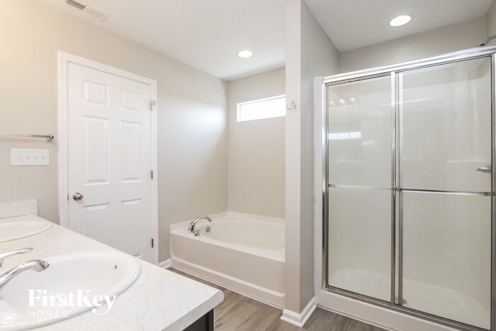 Building Photo - 737 Prospector Dr