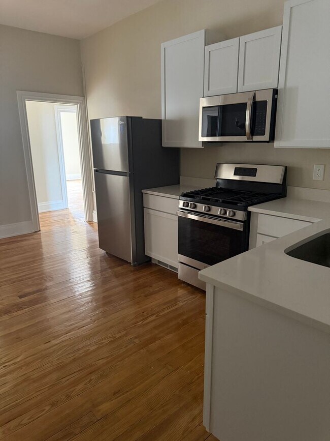 Building Photo - 32 W High St