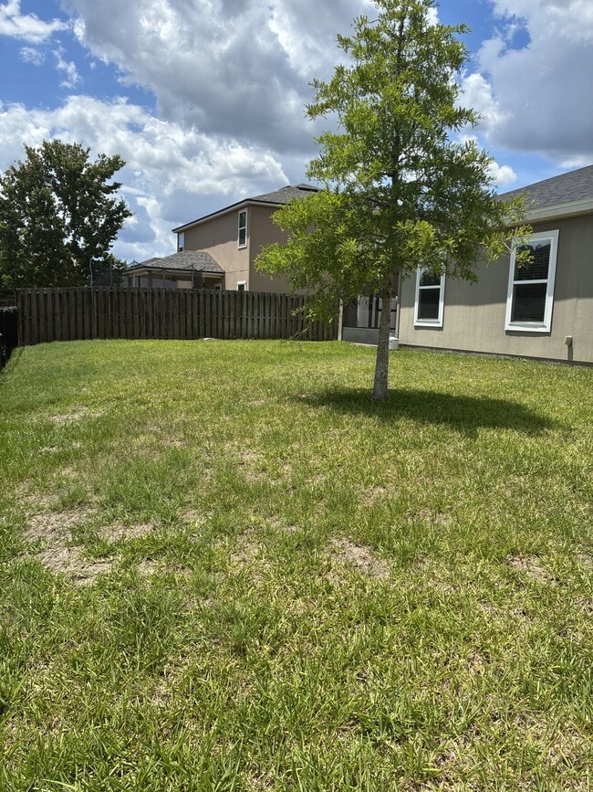 Building Photo - 15246 Hidden Foal Dr
