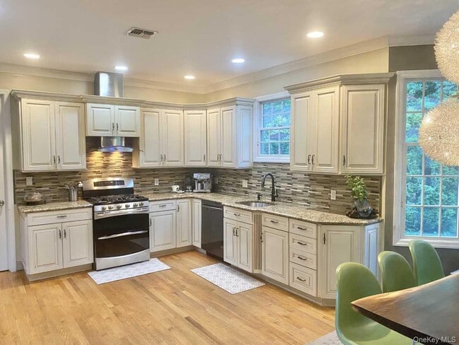 Building Photo - 24 Wilafra Pl