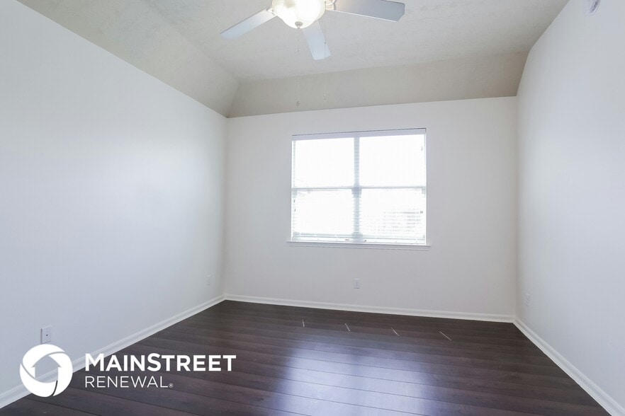 Building Photo - 9838 Linden Hollow Dr