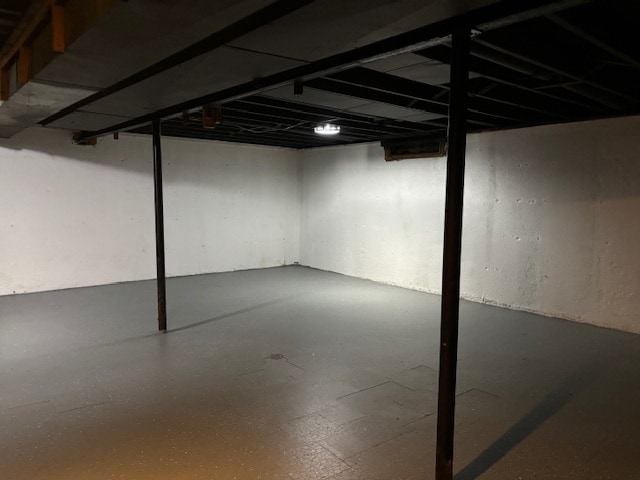 Building Photo - 20461 Kentucky St