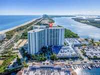 Building Photo - 100 Bayview Dr