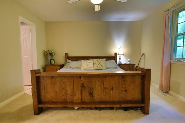 Building Photo - UPDATED CONDO IN THE HEART OF BRENTWOOD . . . PLUS AMENITIES!!!