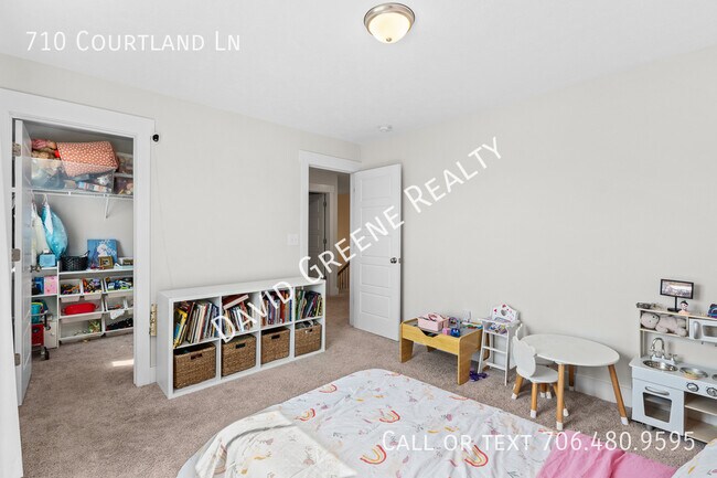 Building Photo - 710 Courtland Ln