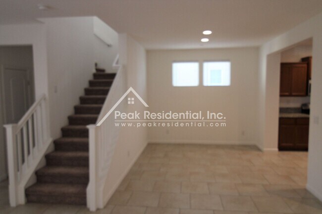 Building Photo - Very Nice 3bd/2.5ba North Natomas Home wit...