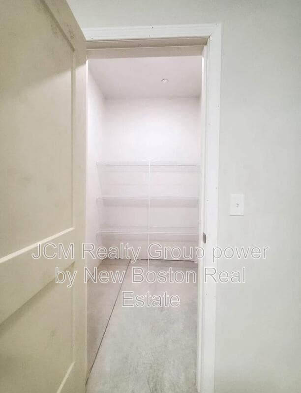 Building Photo - 67 Shepard St