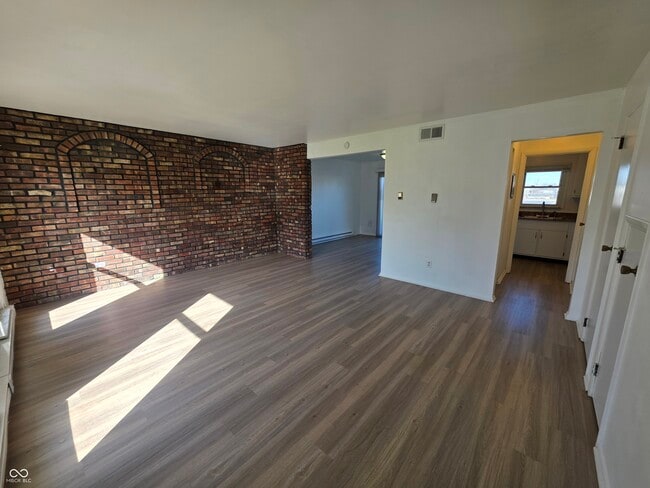 Building Photo - 3815 Biscayne Rd