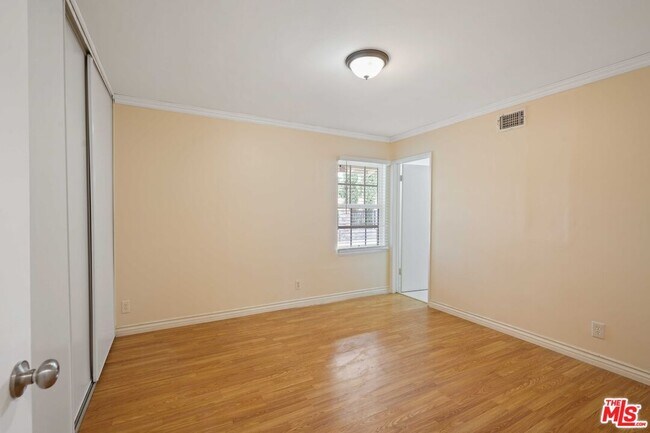 Building Photo - 6558 Neddy Ave