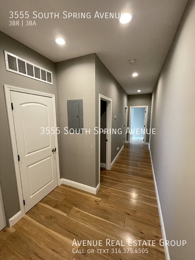 Building Photo - 3555 S Spring Ave