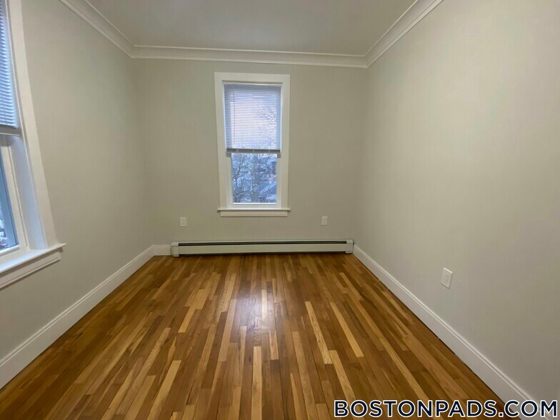 Building Photo - 57 Hemman St